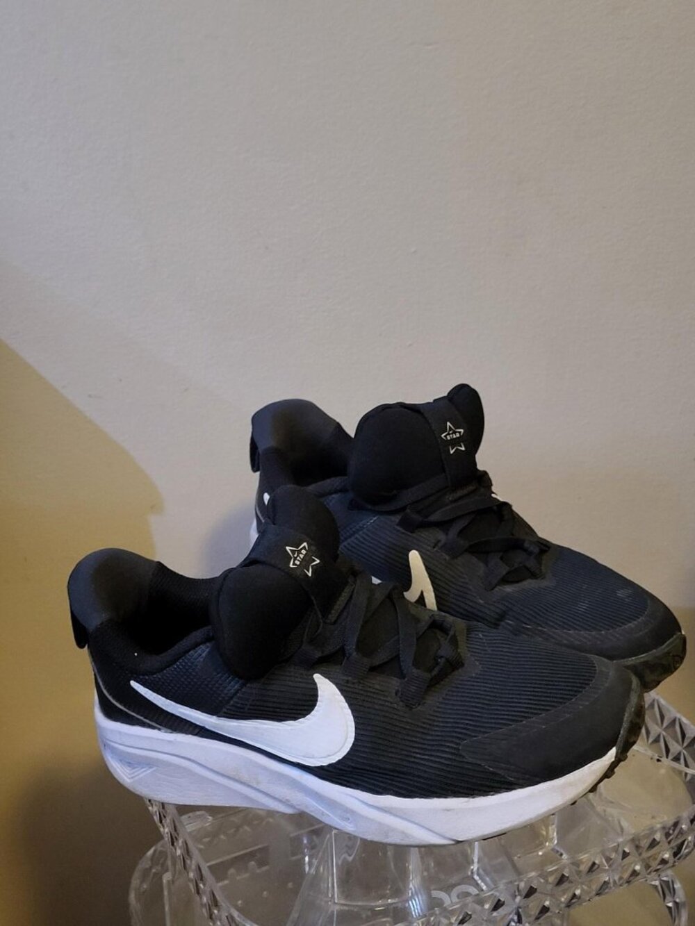 black Nike Star runner 04, next to new  Size 2